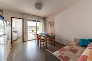 Appartement, 2 chambres, balcon, vue sur l’océan | Intérieur