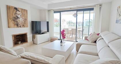 Stunning Sotogrande Marina Penthouse With Private Rooftop Pool.