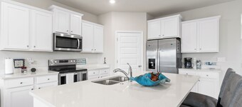 5BR | Beach Walk | Pool | Golf Cart | Pets Allowed