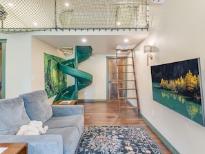 Interior - Enchanted Forest Suite (Kalispell)