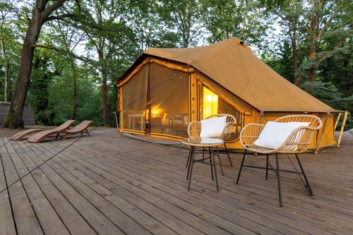 OAK glamping relax, UNI Suite tent refined and cozy, in a magical forest