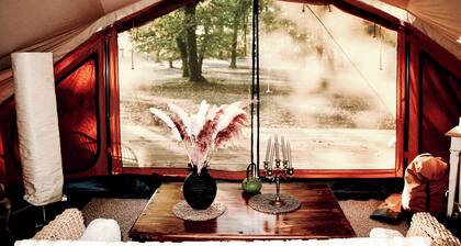 OAK glamping relax, UNI Suite tent refined and cozy, in a magical forest