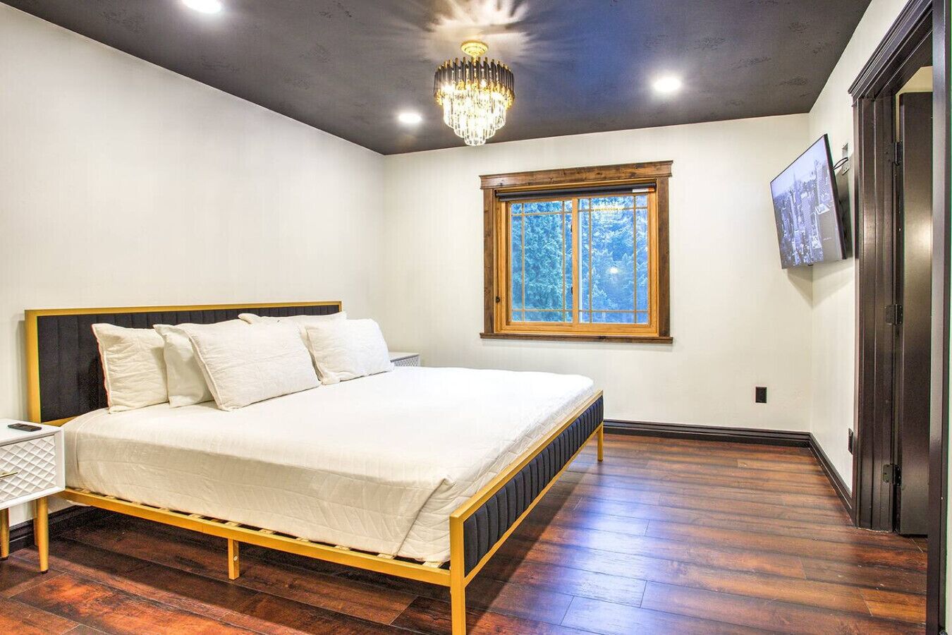 1 slaapkamer, een bureau, gratis wifi, beddengoed