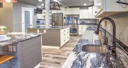 Mid Century-Modern Suite