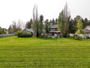Property grounds - Princess Suite at Country Way Inn (Kalispell)