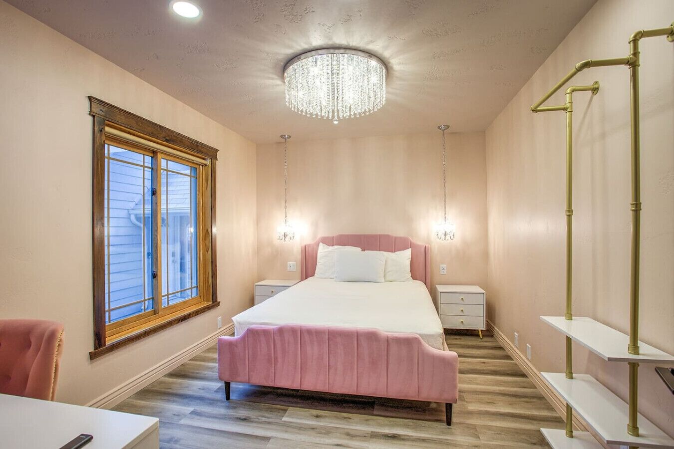 1 chambre, bureau, accès au Wi-Fi (inclus), literie fournie