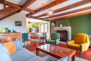 TV, peis, videospill og DVD-spiller