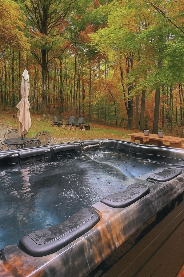 Outdoor spa tub