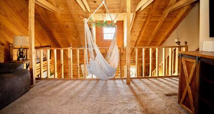 Guests RAVE: Secluded, clean, and endless amenities!!