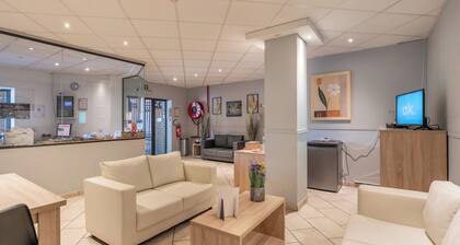 Room-one Bedroom Apartment Near North S