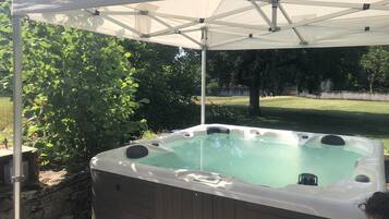 Outdoor spabad