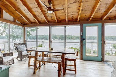 Charming Oceanfront Home with Stunning Water Views and Wifi