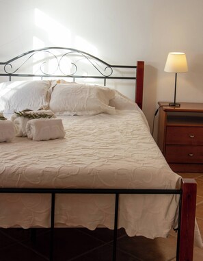 Townhome, Balcony, Beach View | 4 bedrooms, iron/ironing board, free WiFi - Urban Beach - Casa Amarela (Carvoeiro)