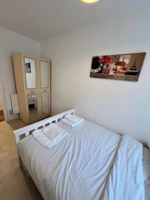 2 habitaciones y ropa de cama