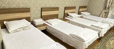 奢华四人房, 城市景观 | 免费 WiFi