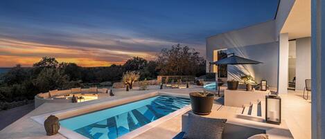 Piscine extérieure, piscine chauffée