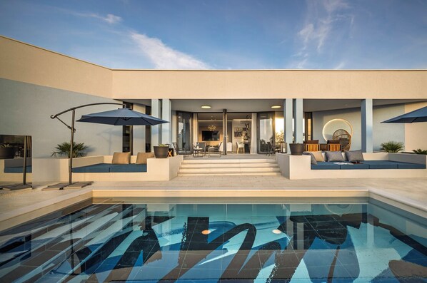 Outdoor pool, a heated pool