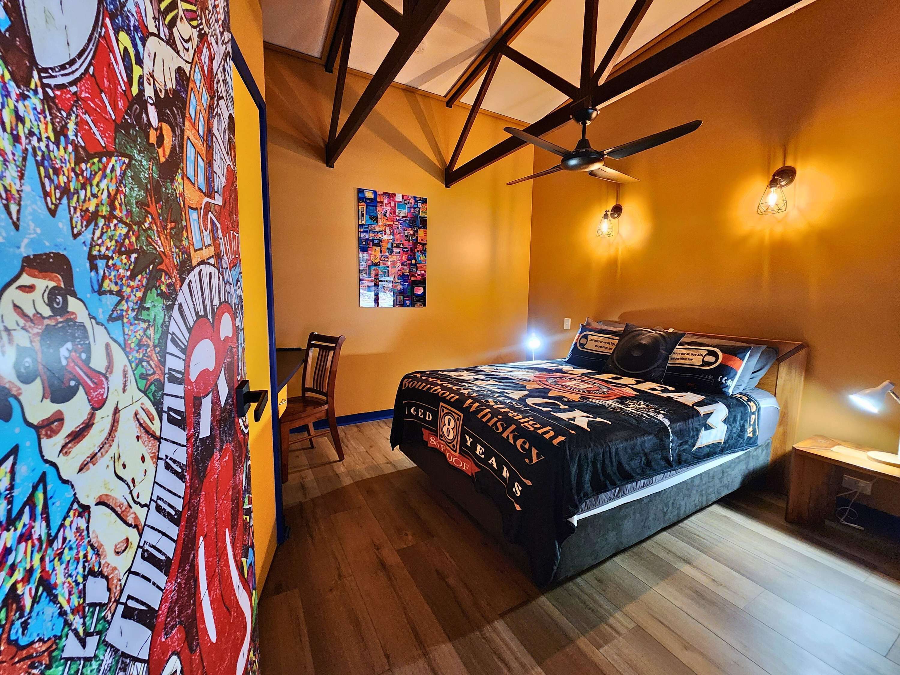 2 多间卧室、办公桌、熨斗/熨衣板、旅行婴儿床