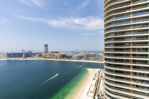 Apartment | 3 bedrooms - Waterfront Living w Unparalleled Sea Palm Vws (Dubai)