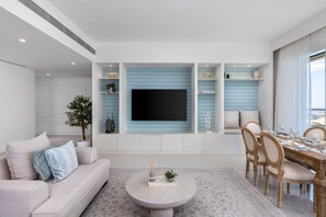 3 bedrooms - Waterfront Living w Unparalleled Sea Palm Vws (Dubai)