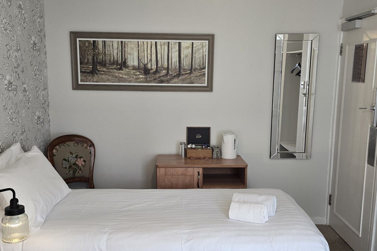 Iron/ironing board (on request), WiFi (free), bed sheets