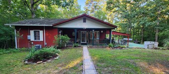 Rustic Red Cabin on Kerr Lake