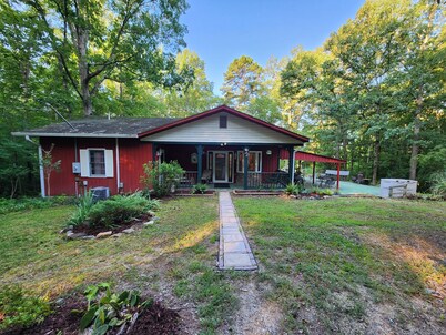 Rustic Red Cabin on Kerr Lake