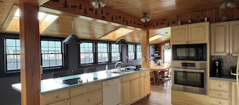 Lakehouse Lodge ~ Fourth Lake Getaway Lodges