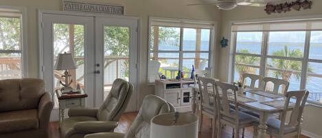 Fernseher, DVD-Player