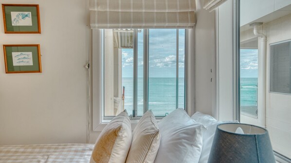 2 bedrooms, bed sheets