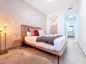 1 chambre, fer et planche à repasser, accès au Wi-Fi (inclus)