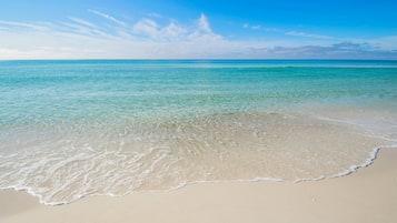 Appartement, 1 kingsize bed met slaapbank (Majestic Beach Towers 1-1005) | Strand | Accommodatie ligt op het strand