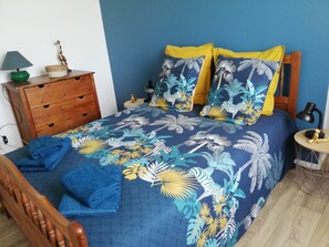 3 bedrooms, iron/ironing board, travel crib, free WiFi