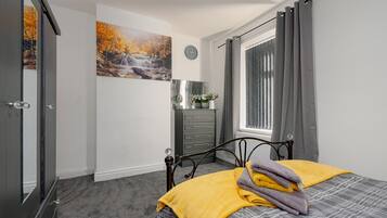 2 quartos, ferros/tábuas de passar roupa, Wi-Fi de cortesia