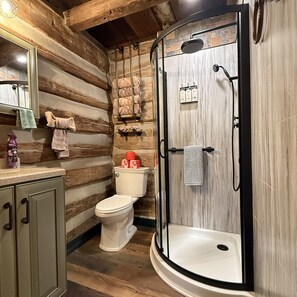 Douche, serviettes fournies