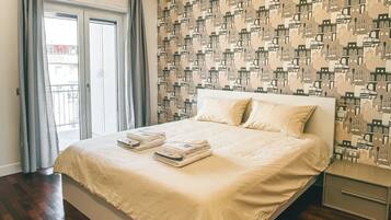 Luxury Double Room, Balcony | Blackout drapes, soundproofing, free WiFi