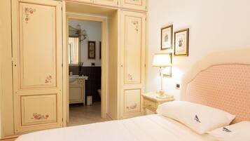 2 Schlafzimmer, BĂŒgeleisen/BĂŒgelbrett, kostenloses WLAN, BettwĂ€sche