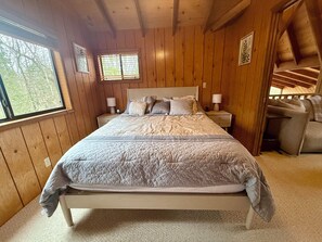 3 bedrooms, free WiFi, bed sheets, wheelchair access