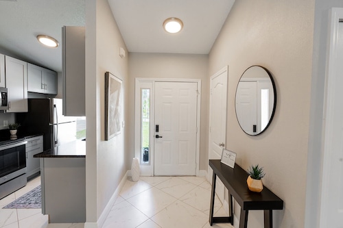 Premium Lake Wales Getaway!