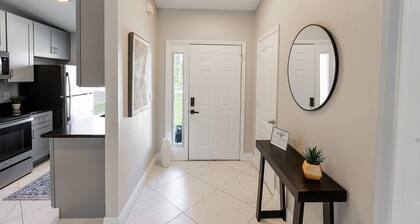 Premium Lake Wales Getaway!