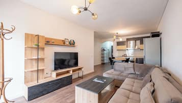 Televisión de pantalla plana de 42 pulgadas con canales por satélite