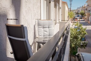 Apartment | 2 bedrooms, desk, soundproofing - The White Marble Luxury City Apt (Chania)