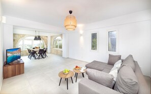 Villa | 7 Schlafzimmer, Schreibtisch