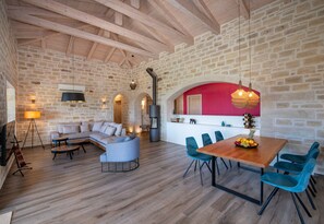 3 bedrooms, desk - Villa Pansara Exclusive Luxury (Rethymno)