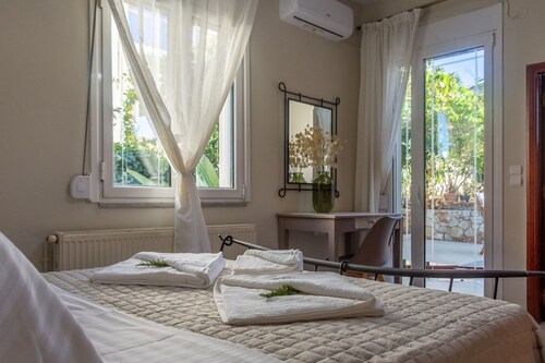 Casa Anthea 3 Bedroom Apartment With Garden