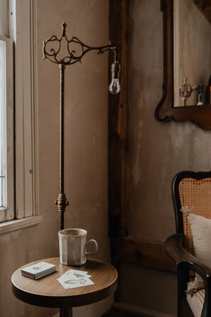 المنشأة من الداخل