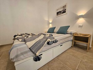 Comfort Double Room, Patio | Free WiFi, bed sheets - Joivy Dimore Rodiane - U Vucc'l (Rodi Garganico)