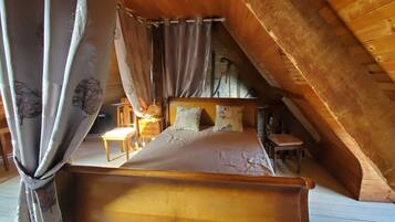 2 bedrooms, bed sheets