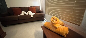 Charming 1-bedroom apartment in amazing Oranjestad with WiFi, AC