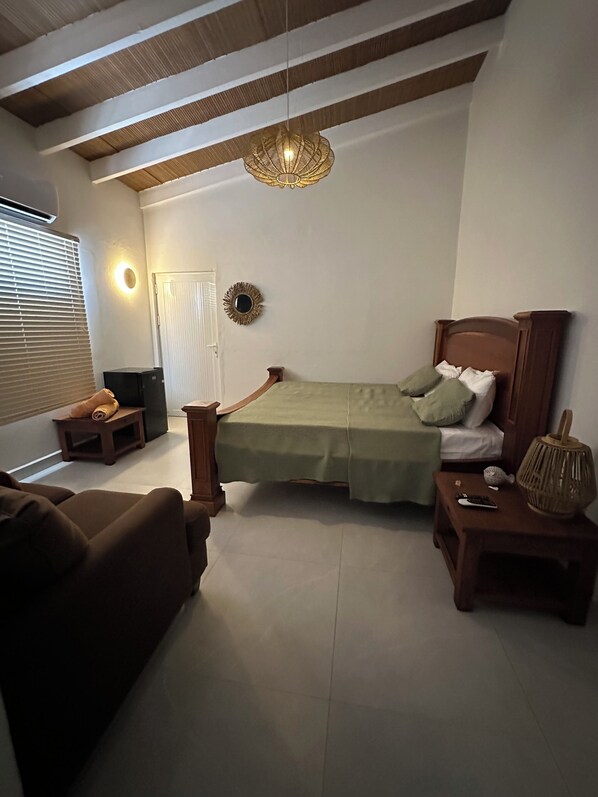 1 chambre, fer et planche à repasser, Wi-Fi, draps fournis